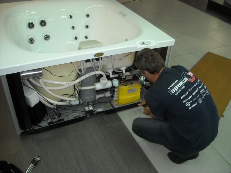 Монтаж бассейна JACUZZI серии EXPERIENCE Professonal