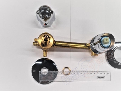 Смеситель Z=145mm с 4х позиционным переключателем водяных функций душевой кабины Аквалюкс