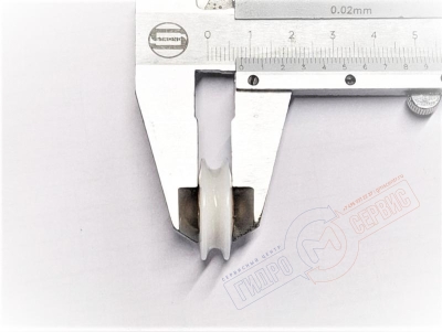 Верхний ролик двери душевой кабины Huppe 501 DESIGN 1\4