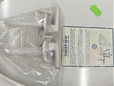 Basic 392/ Nordic 390 Сидение с крышкой стандартное унитаза GUSTAVSBERG, жесткий пластик с креплениями  Basic 392/ Nordic 390 Сидение с крышкой стандартное унитаза GUSTAVSBERG, жесткий пластик с креплениями