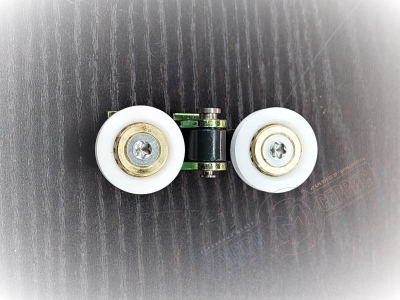 Верхний ролик двери душевой кабины Huppe 501 DESIGN 1\4