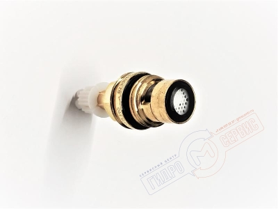 Кран-букса 1\2 90гр ГВС закрытие вправо, удлиненный шток DORNBRACHT