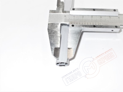 Магнитный уплотнитель в паз двери душевой кабины VG