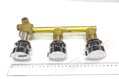 Cмеситель 3-х позиц-й на 3 отверстия душевой кабины Аквалюкс E005